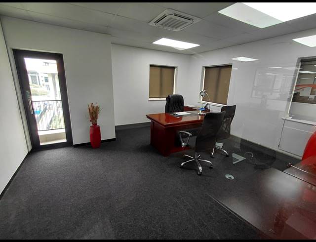 480M² OFFICE TO LET IN VORNA VALLEY